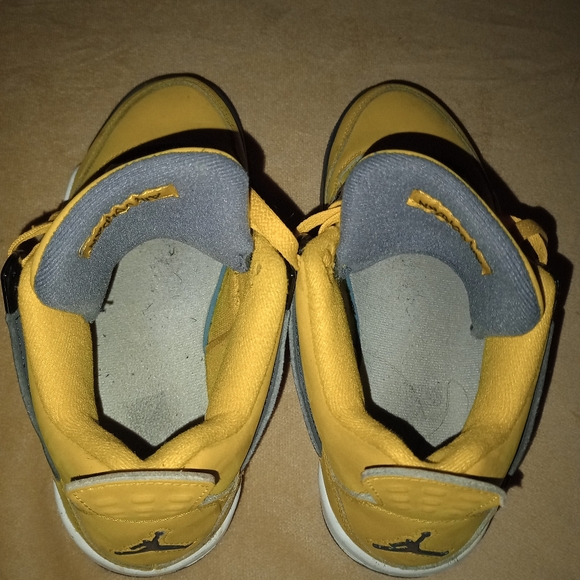 SALE !!! Air Jordan 4 Retro Mid Lightening Size 6 Y or Women's 7.5 - Picture 6 of 11